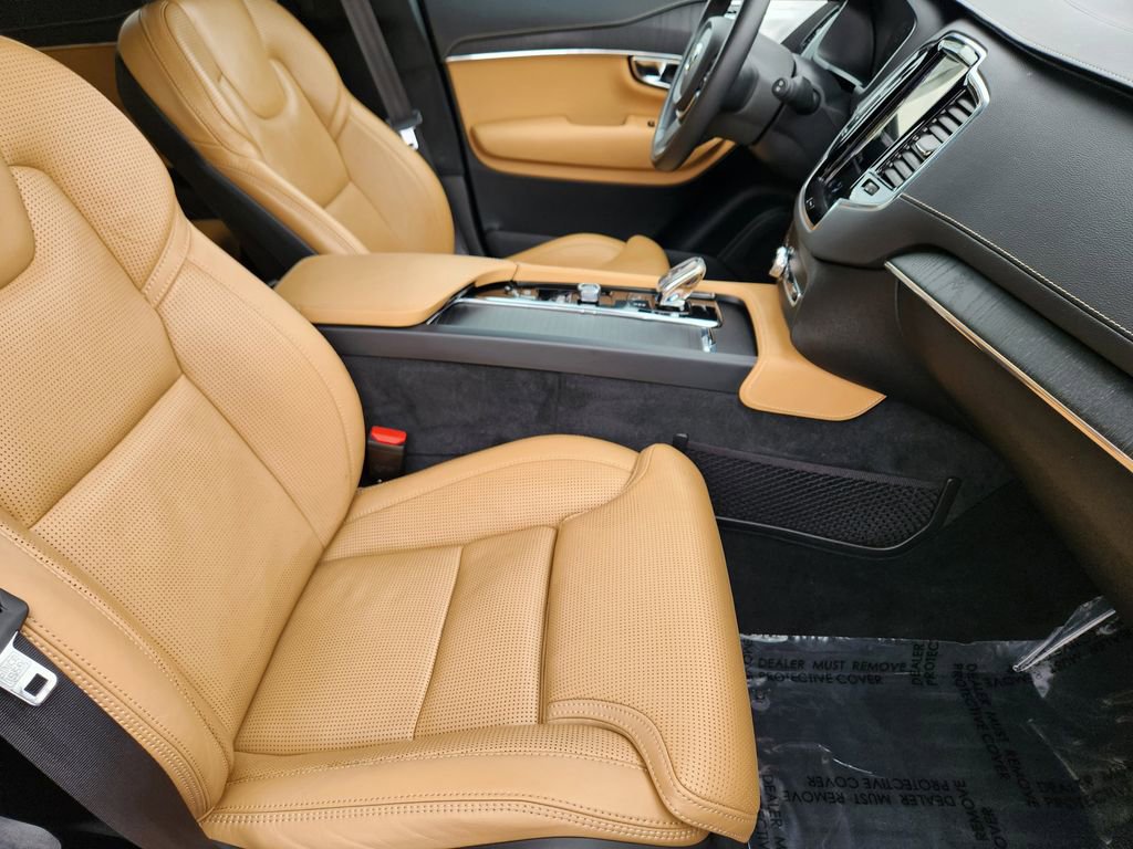 Used 2021 Volvo XC90 T8 Inscription w/ Protection Package Premier image 4