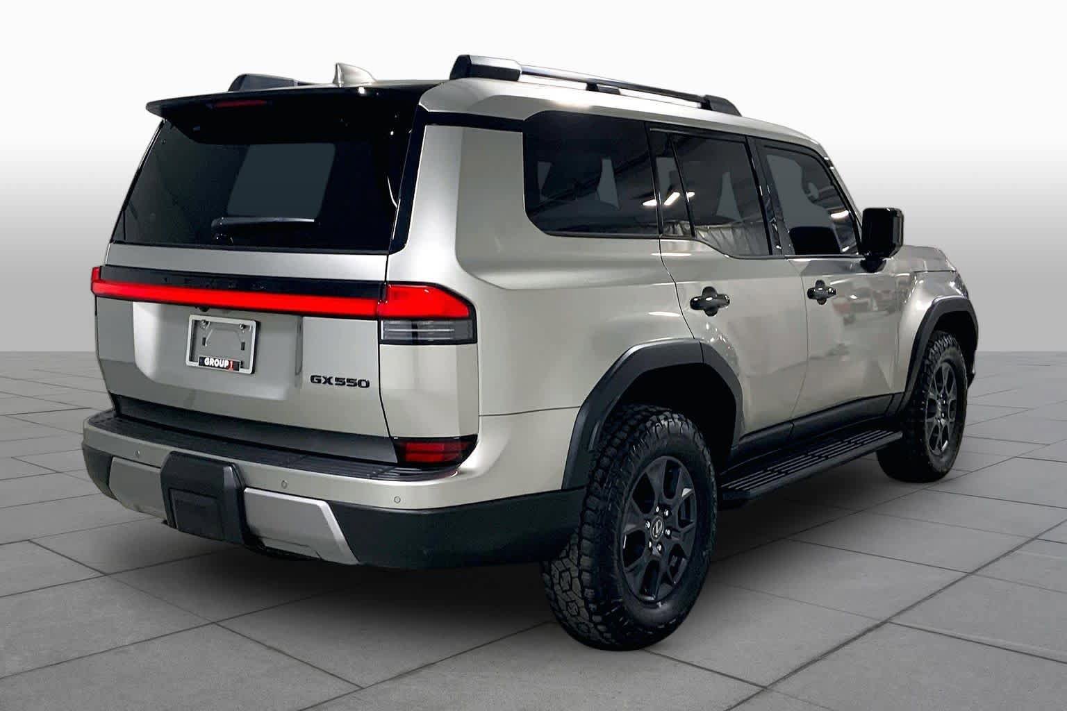 Used 2024 Lexus GX 550 AWD/4WD image 17