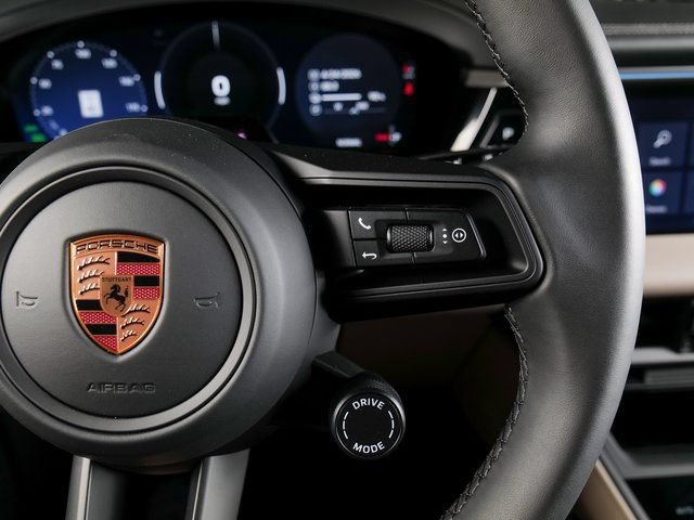 New 2026 Porsche Macan 4 Electric AWD/4WD image 22