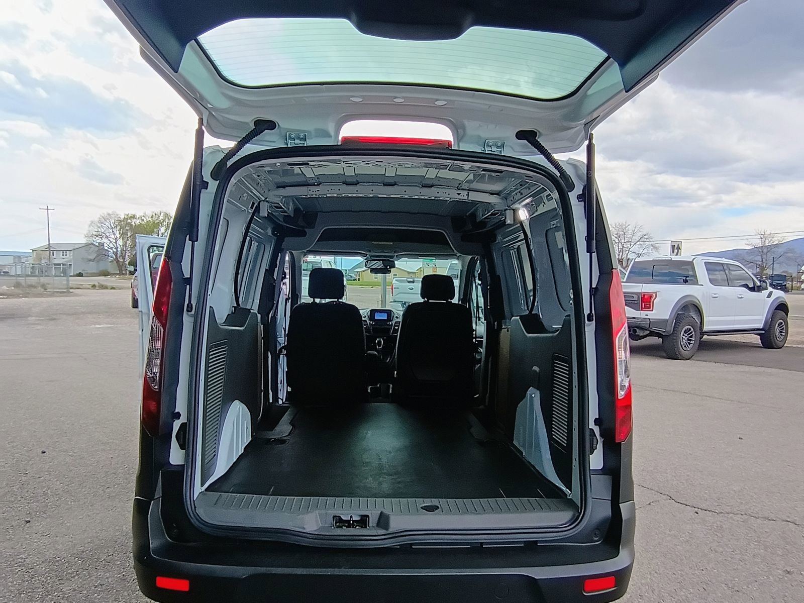 Used 2022 Ford Transit Connect XL FWD image 28