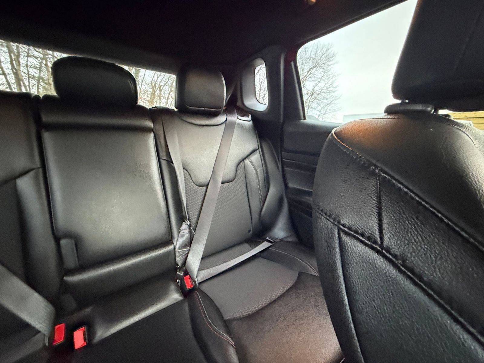 Used 2025 Jeep Compass Trailhawk image 36