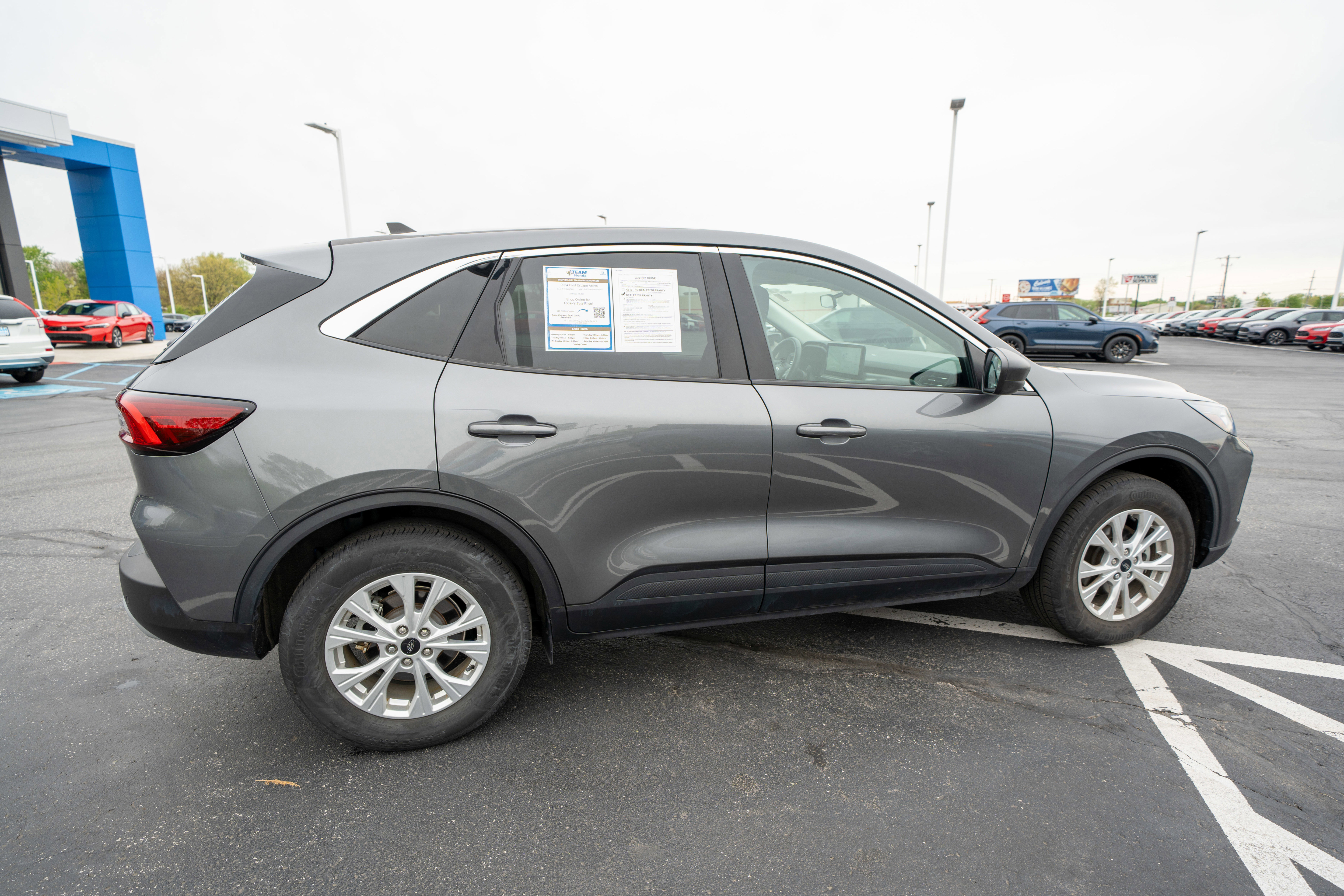 Used 2024 Ford Escape Active w/ Tech Pack #1 AWD/4WD image 6