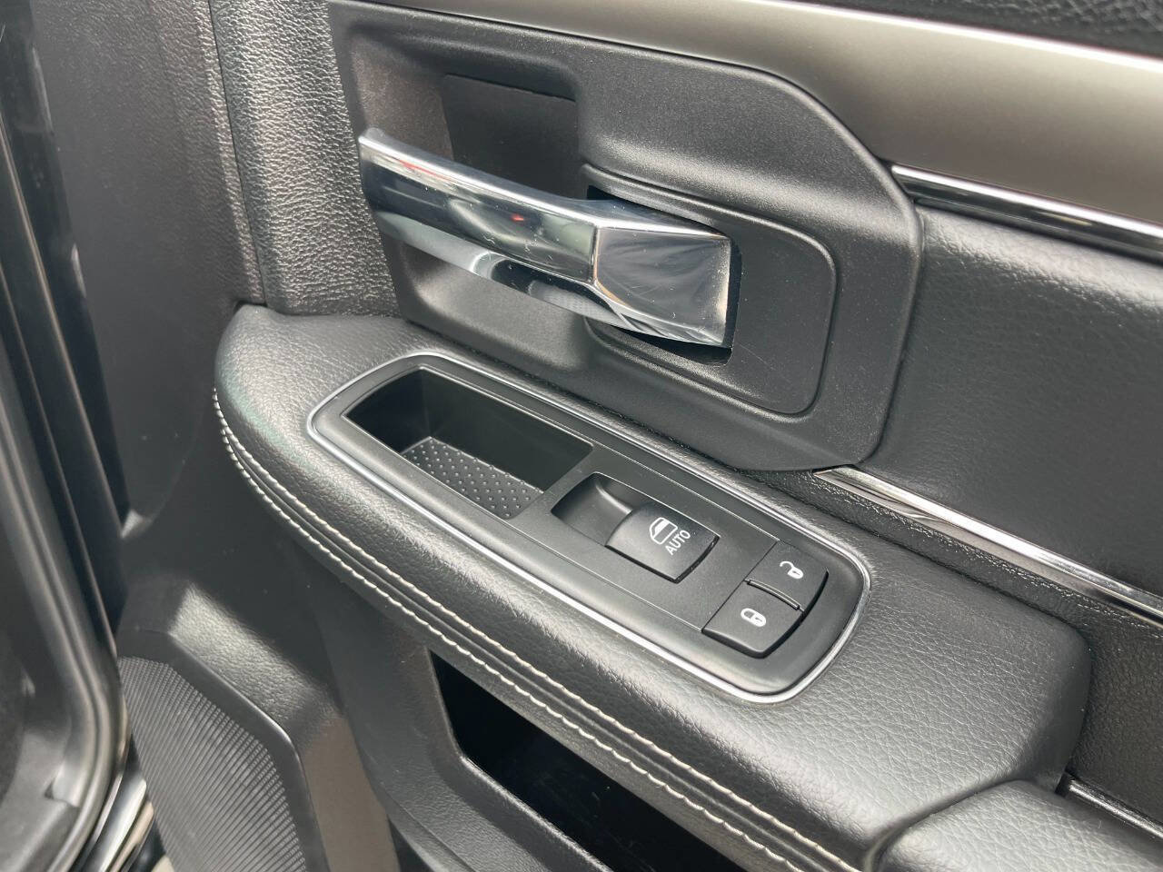 Used 2015 RAM 1500 Sport w/ Convenience Group image 37