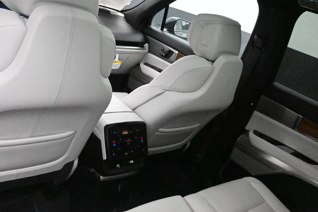 Used 2026 Cadillac Vistiq Luxury AWD/4WD image 15