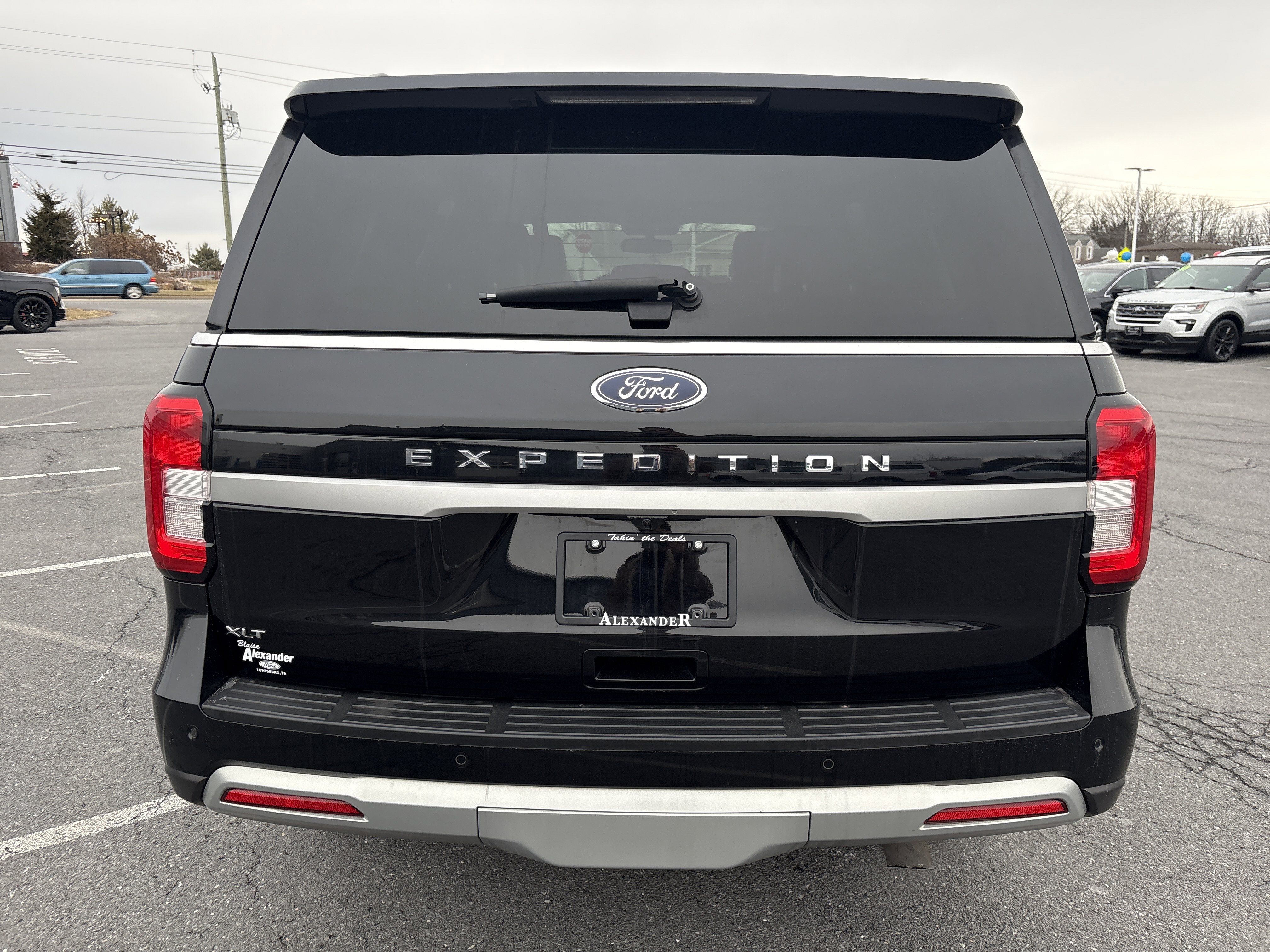 Used 2024 Ford Expedition XLT video 4