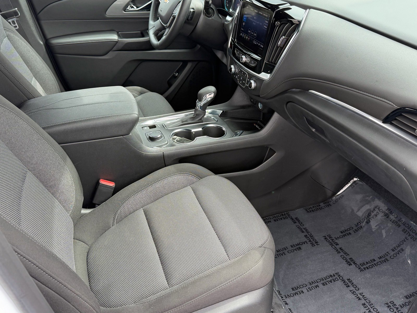 Used 2023 Chevrolet Traverse LT image 18