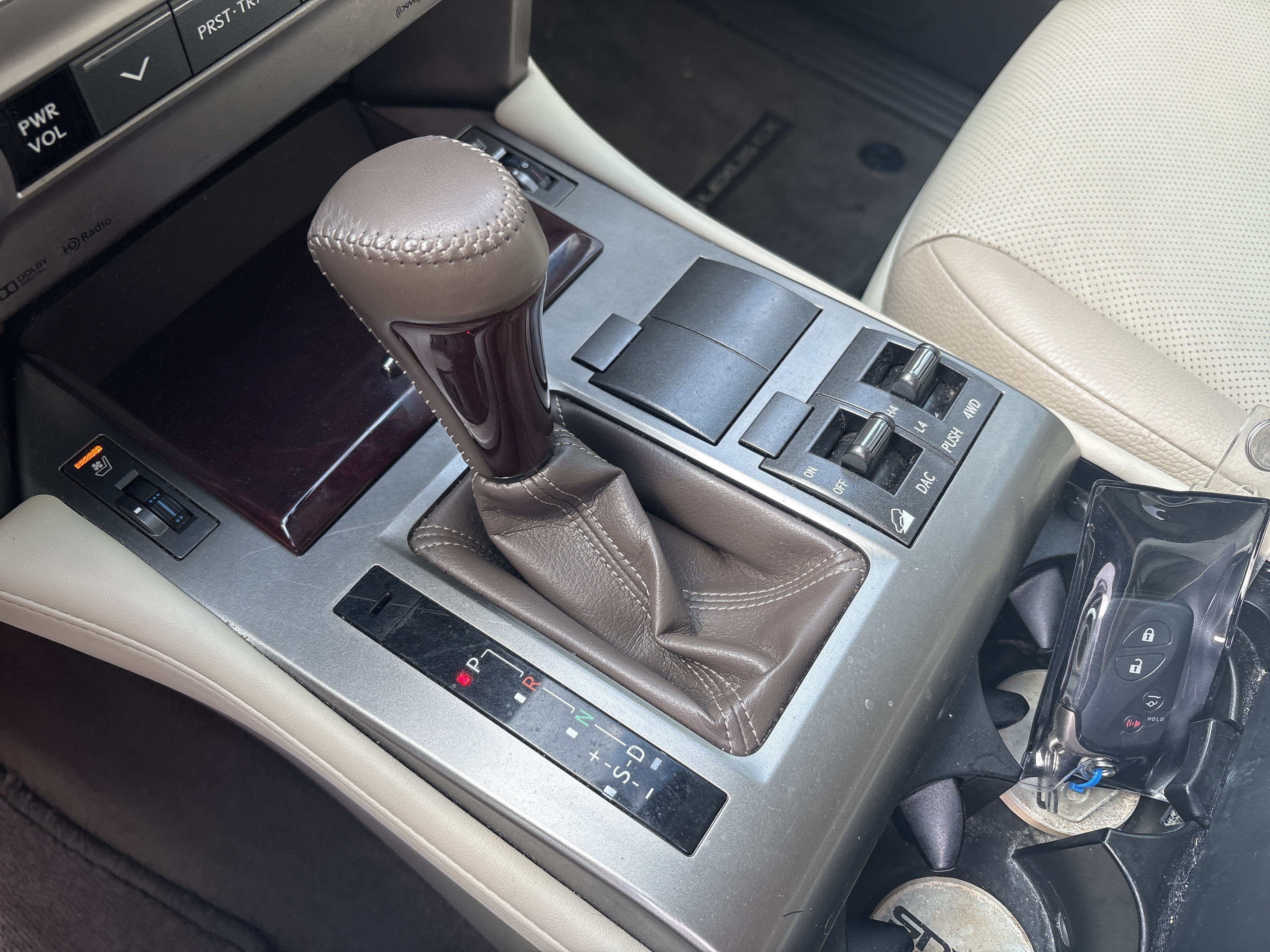 Used 2015 Lexus GX 460 w/ Premium Package AWD/4WD image 26