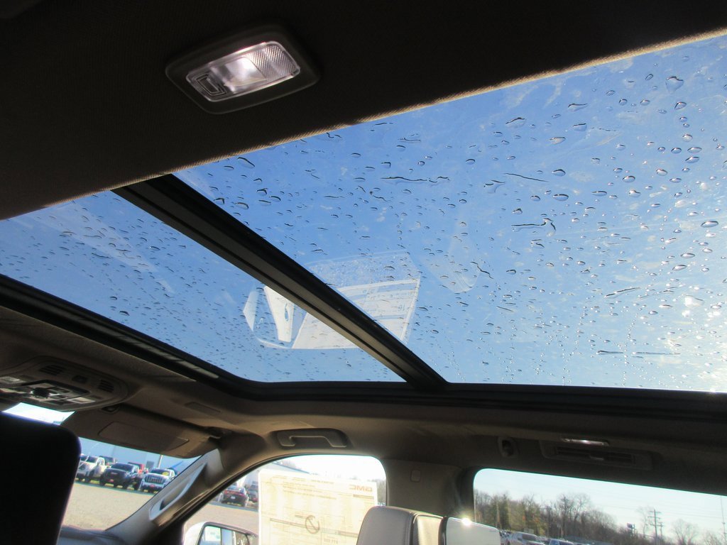 New 2026 GMC Yukon XL Denali w/ Denali Reserve Package image 16