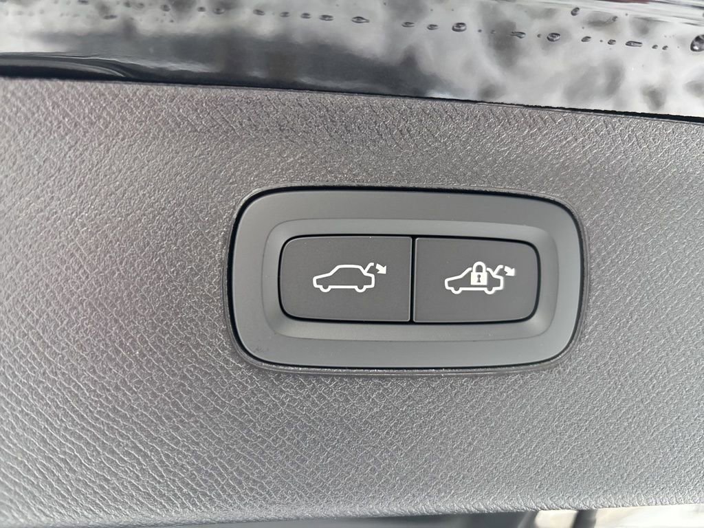 New 2026 Volvo XC90 B6 Ultra w/ Protection Package image 49