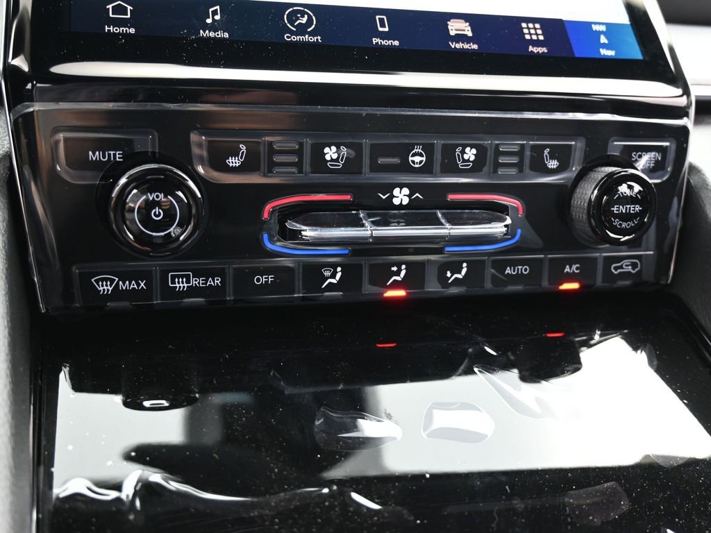 Used 2024 Jeep Grand Cherokee L Overland image 19