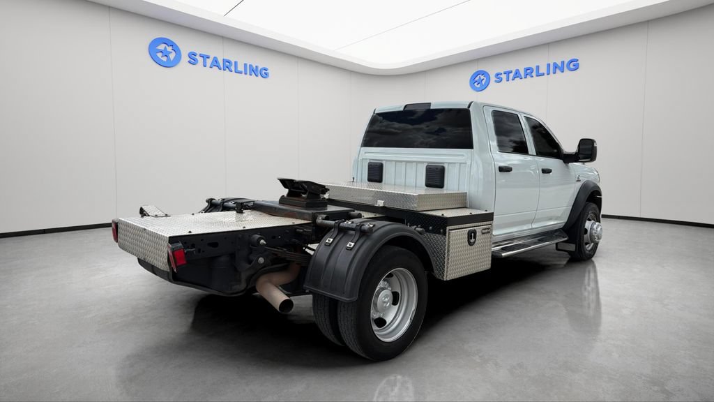 Used 2024 RAM 5500 Tradesman w/ Chrome Appearance Group AWD/4WD image 8