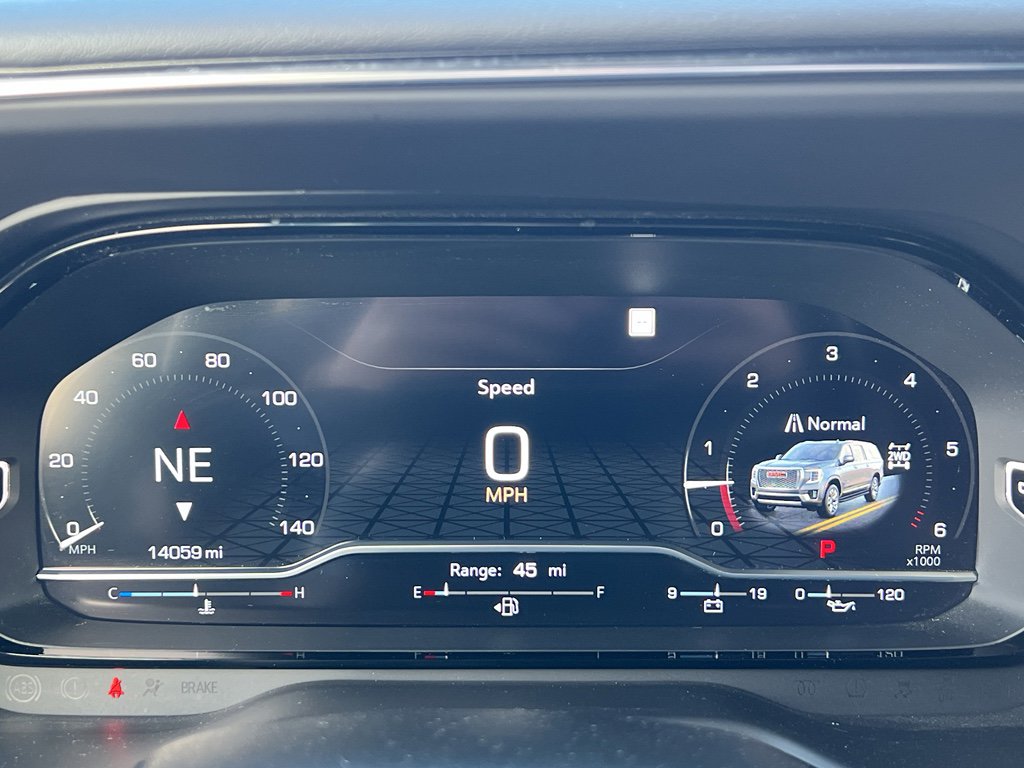 Used 2023 GMC Yukon XL Denali image 32