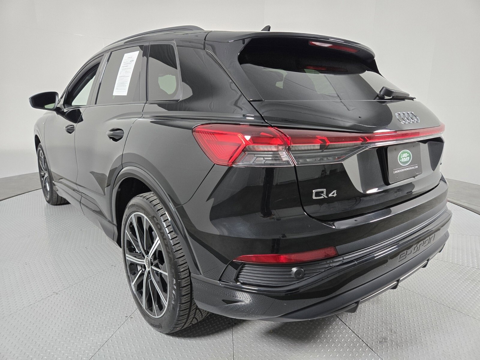 Used 2022 Audi Q4 e-tron Premium Plus w/ Premium Plus image 7