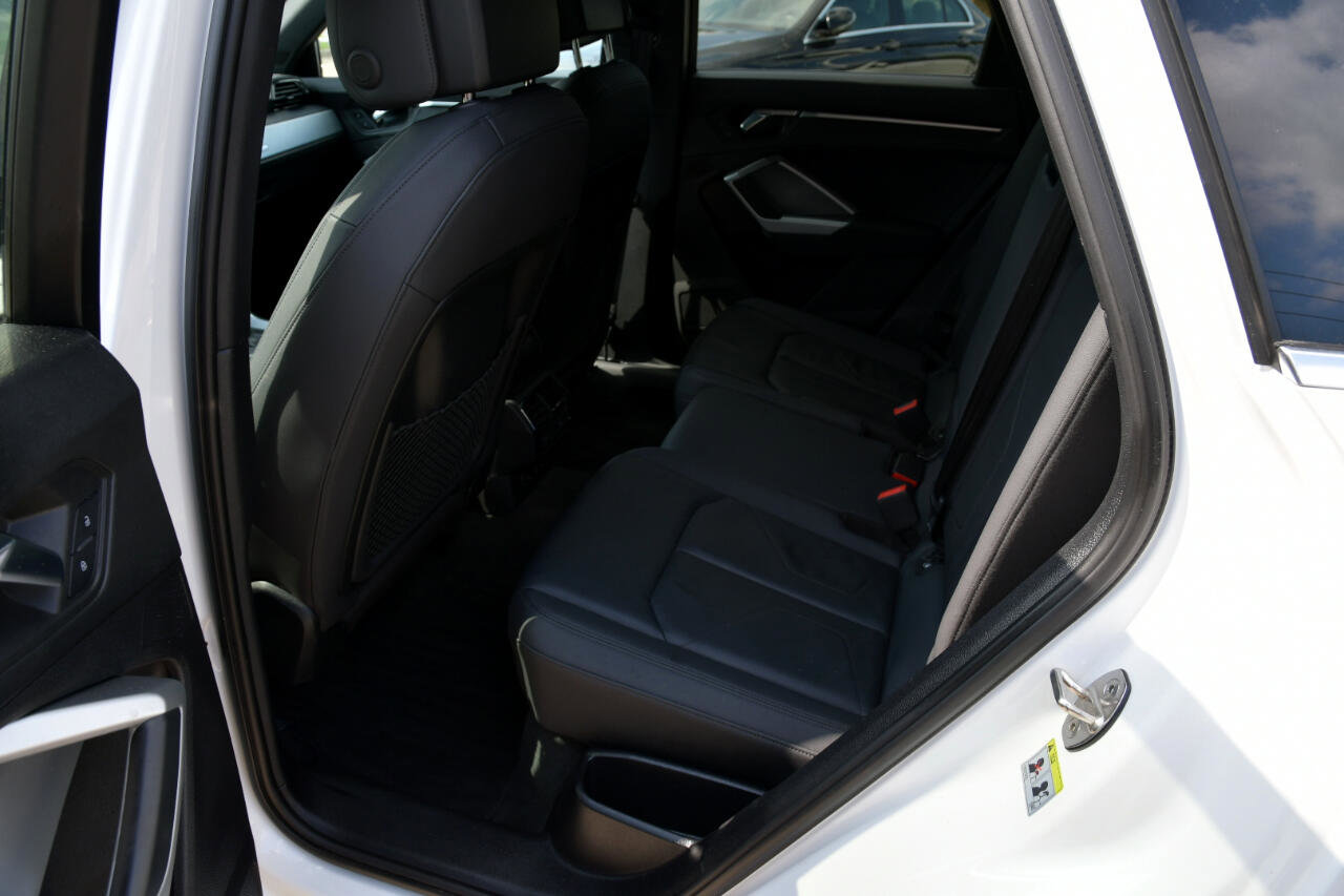 Used 2020 Audi Q3 2.0T Premium image 26