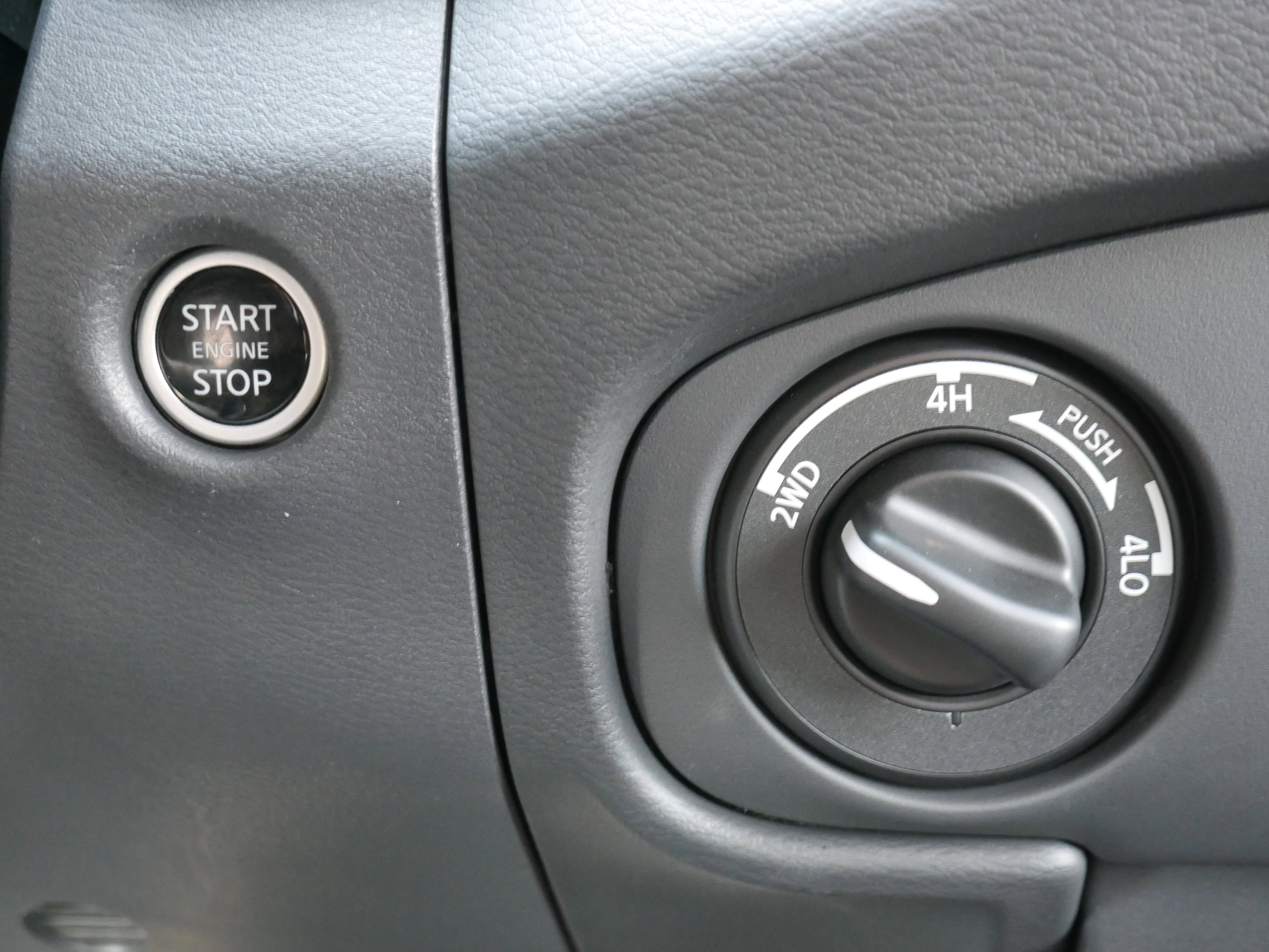 Certified 2023 Nissan Frontier PRO-4X w/ Pro-4X Premium Package image 9