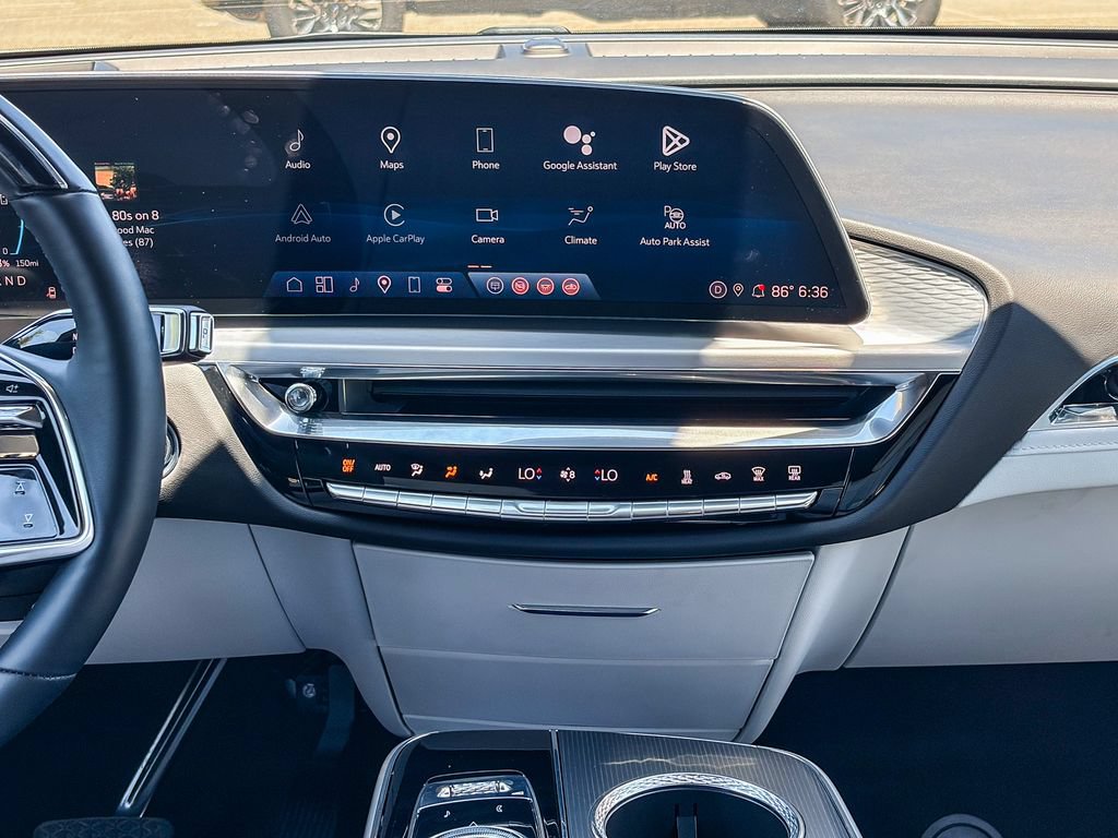 Certified 2024 Cadillac Lyriq Luxury AWD/4WD image 12
