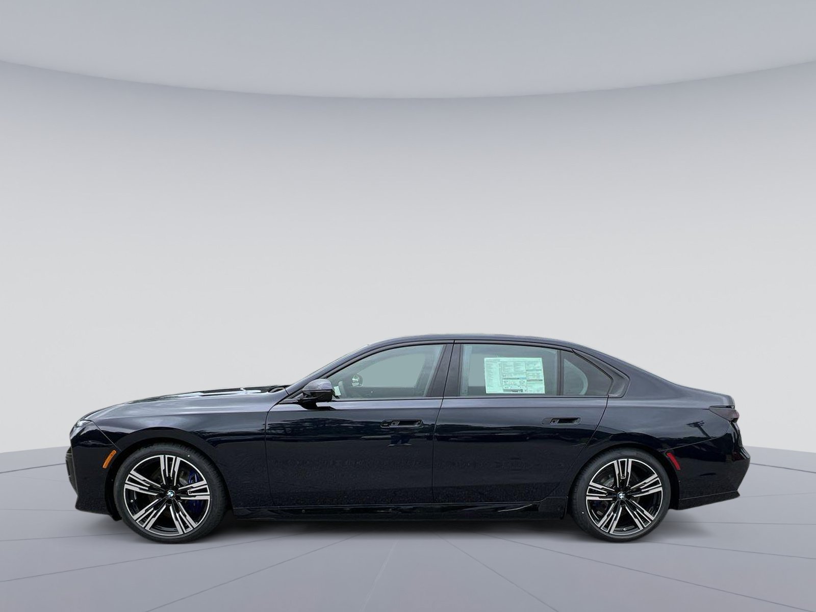 New 2025 BMW i7 eDrive50 w/ Executive Package RWD image 2