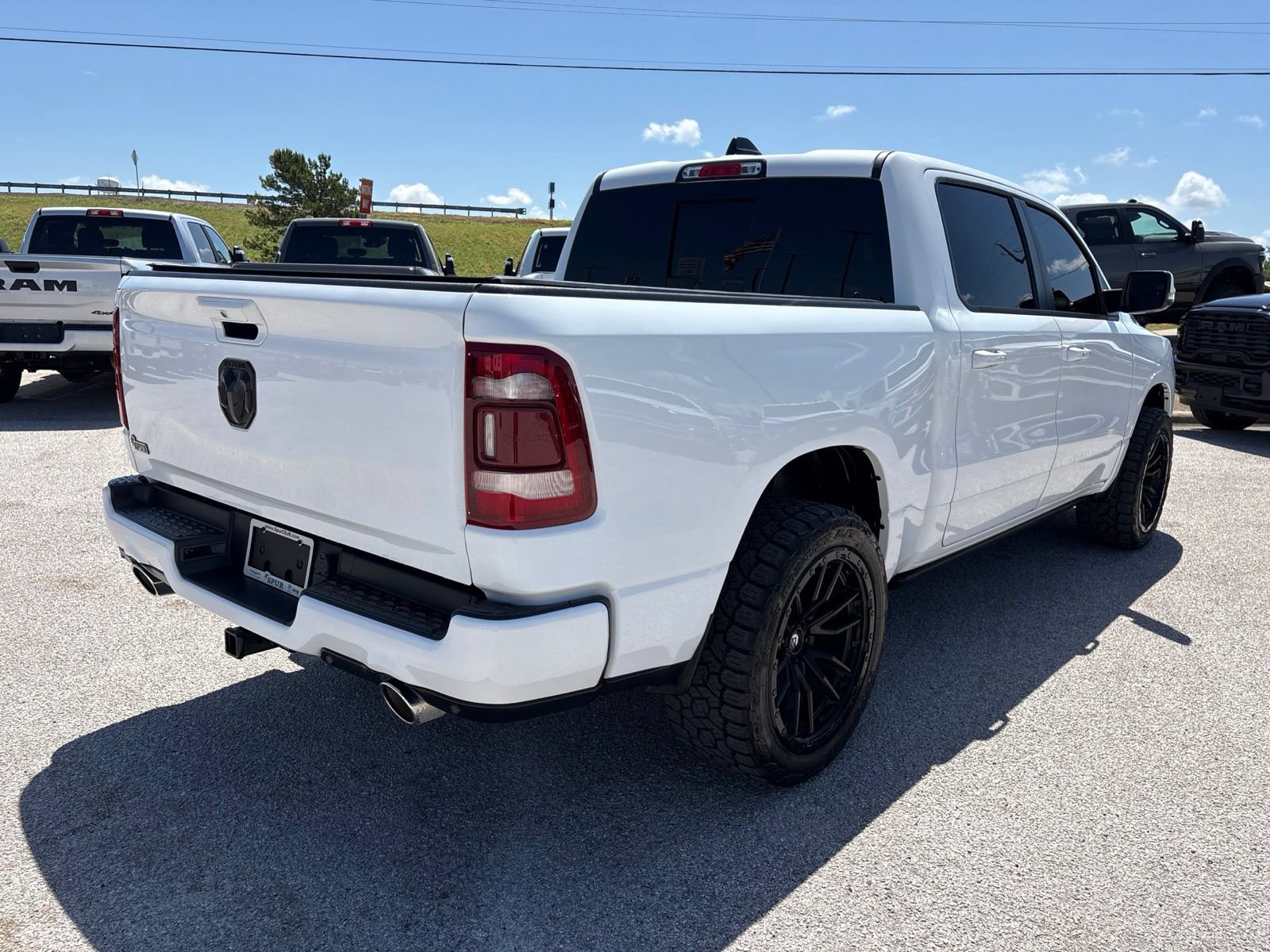 Used 2024 RAM 1500 Laramie AWD/4WD image 6