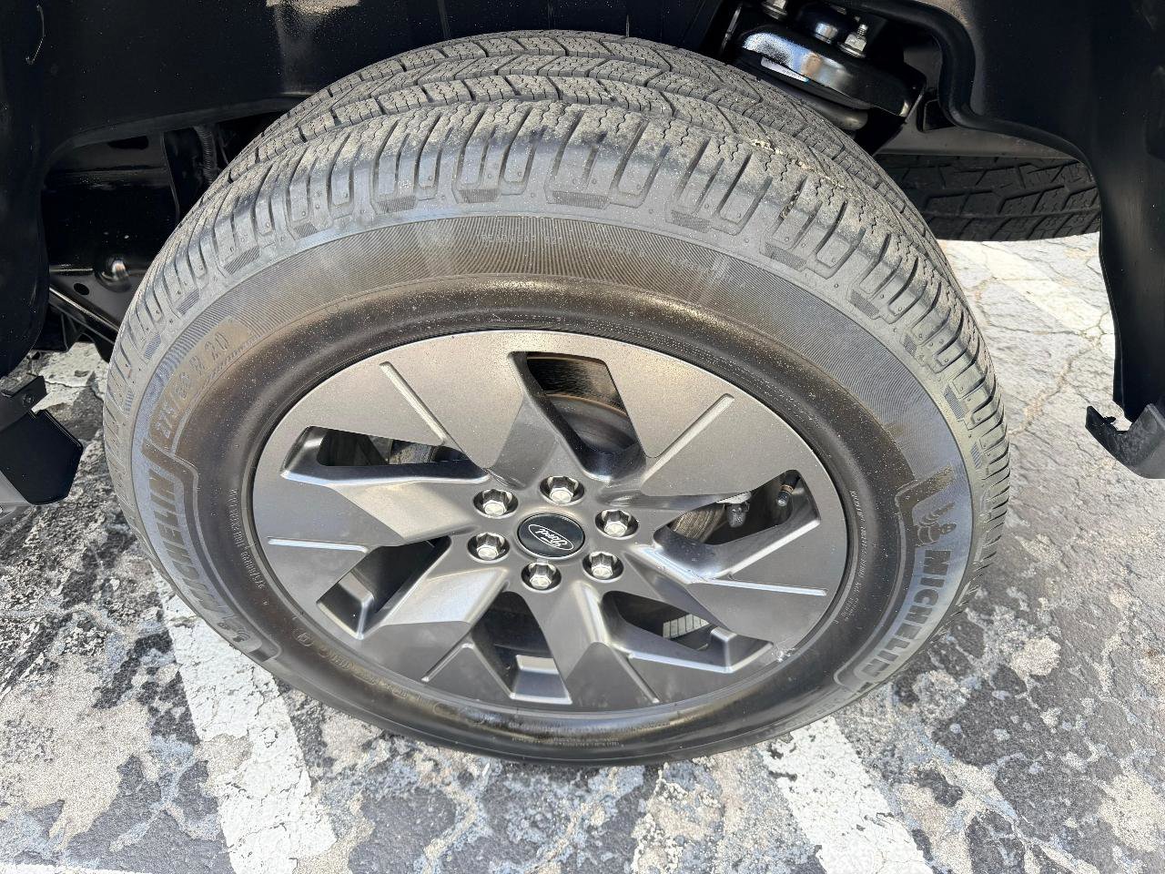 Used 2022 Ford F150 Lightning Lariat AWD/4WD image 18