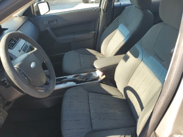 Used 2008 Ford Focus SES FWD image 17