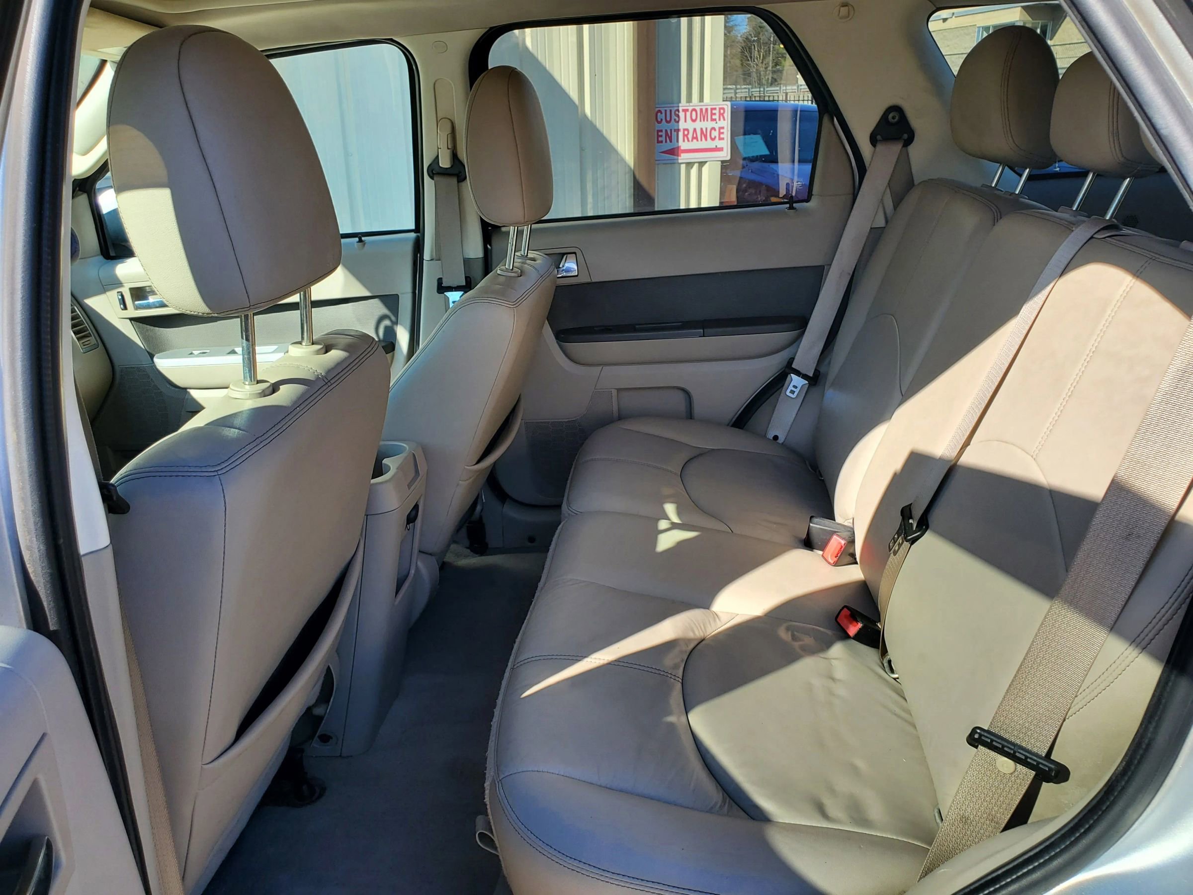 Used 2010 Mercury Mariner Premier image 26