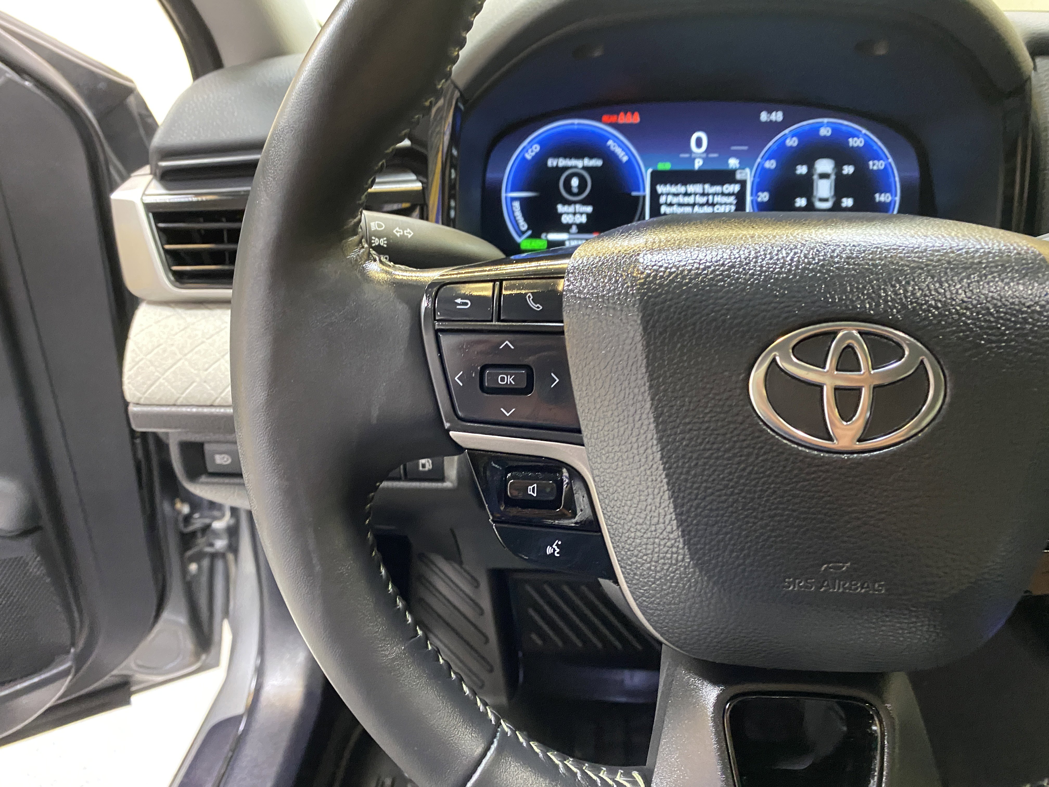 Used 2025 Toyota Camry XLE image 32