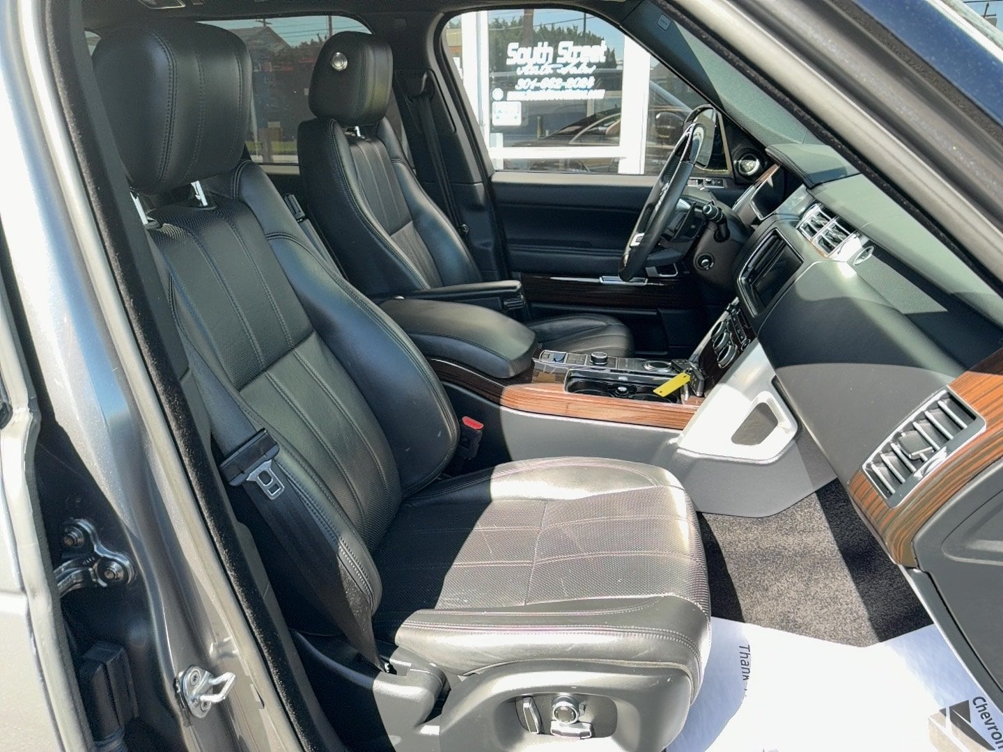 Used 2016 Land Rover Range Rover Supercharged AWD/4WD image 23