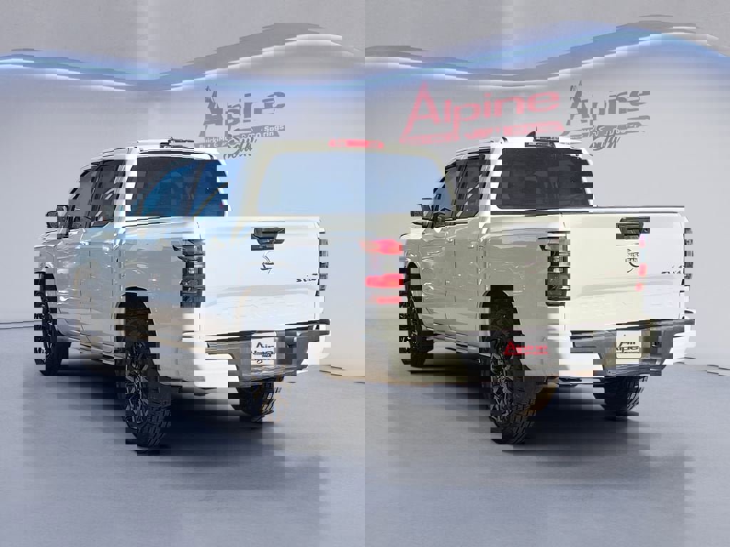 Used 2022 Nissan Frontier SV image 3