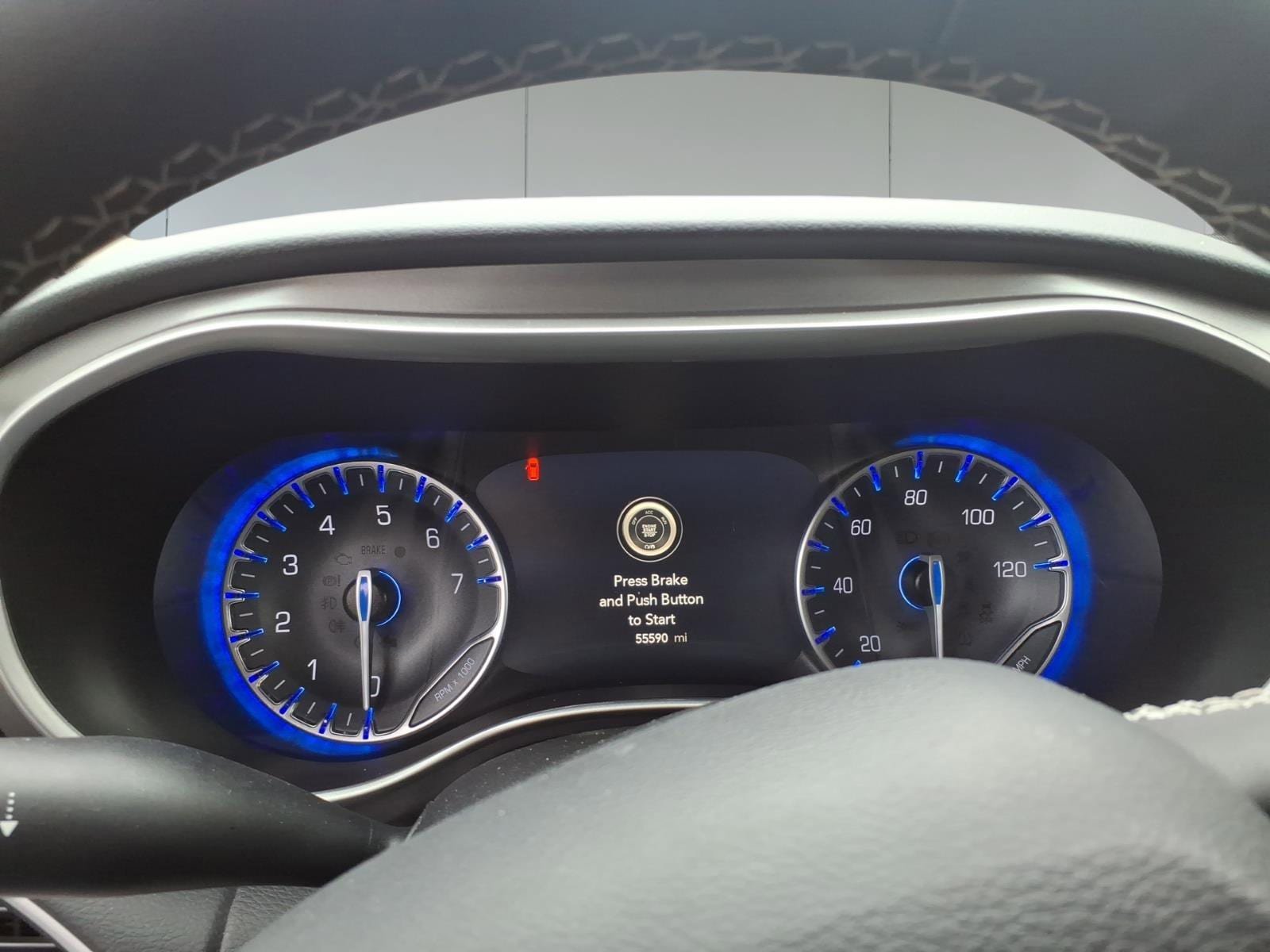 Used 2023 Chrysler Pacifica Touring-L FWD image 11
