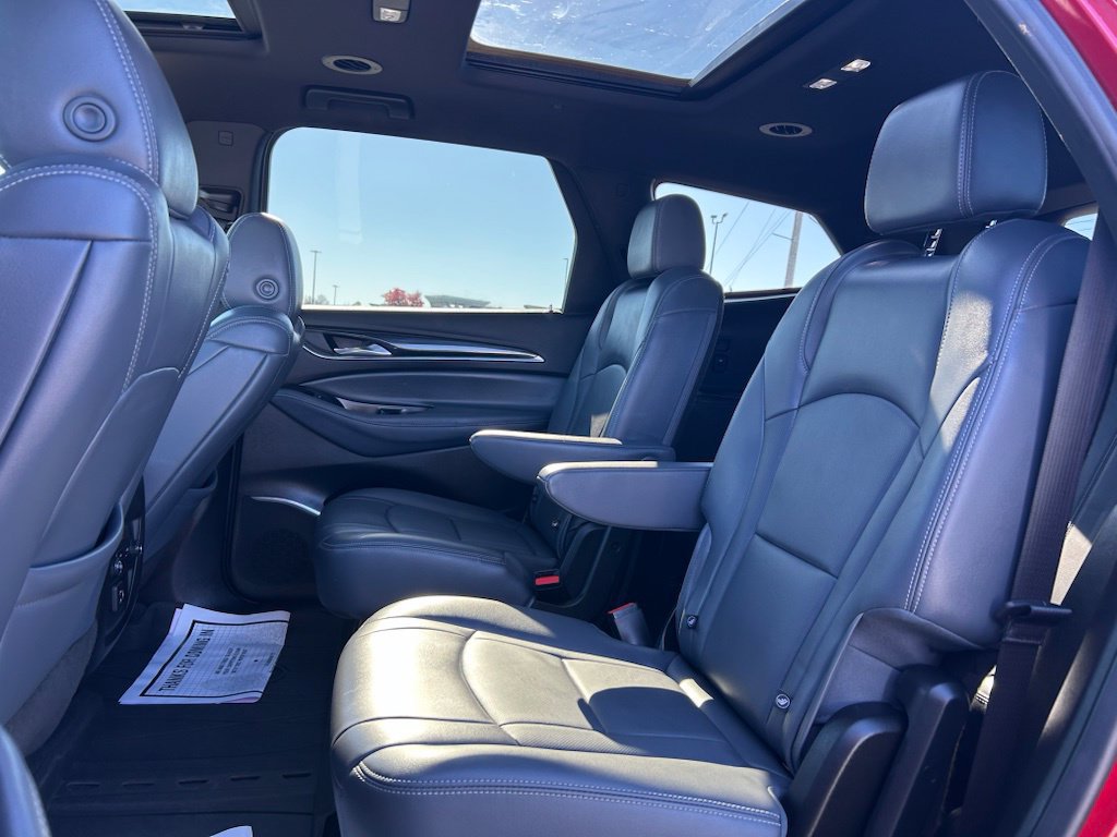 Used 2022 Buick Enclave Essence w/ Experience Buick Package AWD/4WD image 17