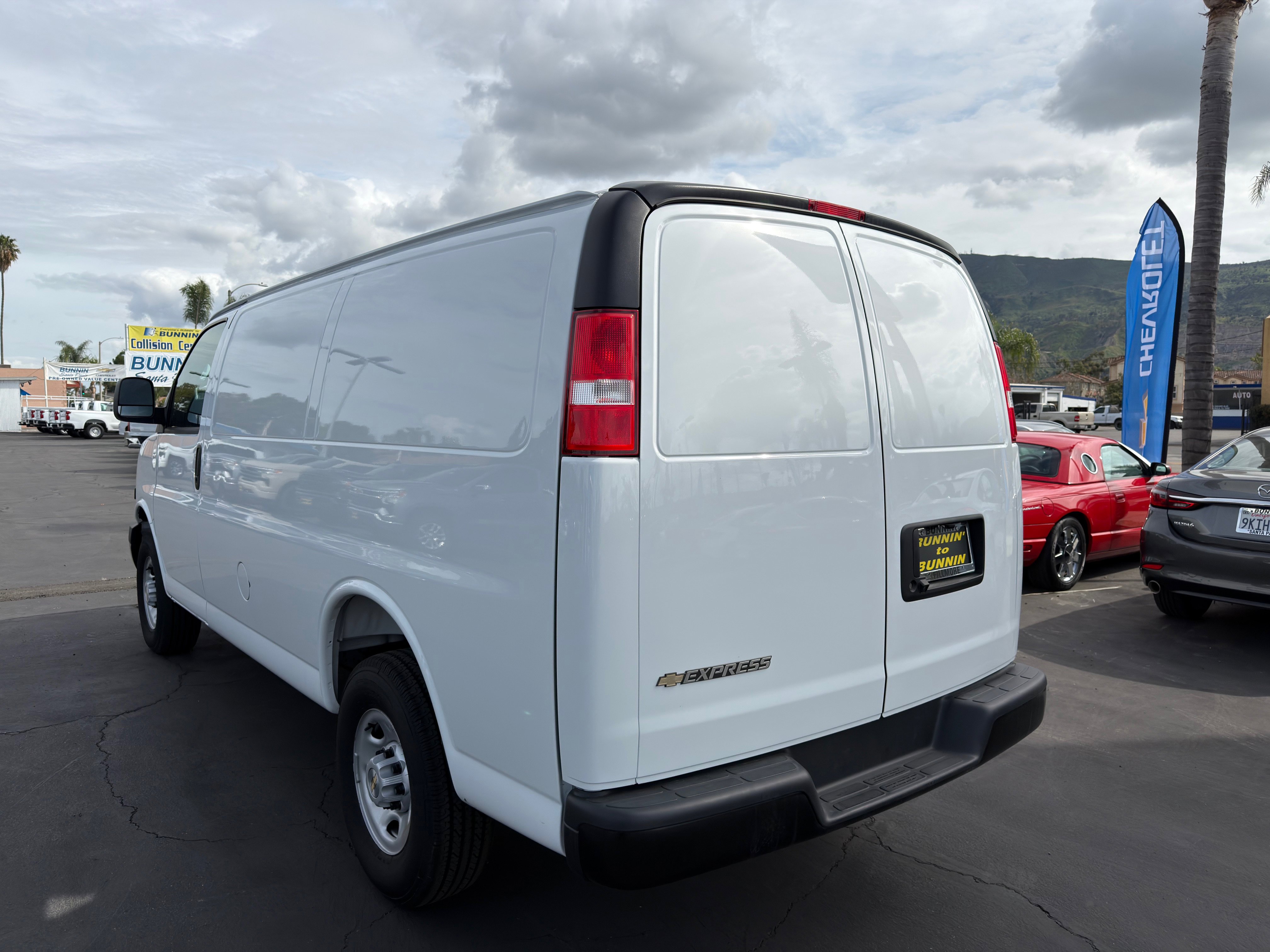New 2025 Chevrolet Express 2500 w/ Driver Convenience Package image 6