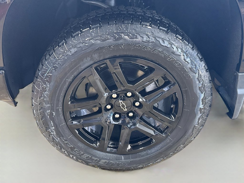 Used 2026 Chevrolet Silverado 1500 Custom Trail Boss w/ Midnight Edition AWD/4WD image 30