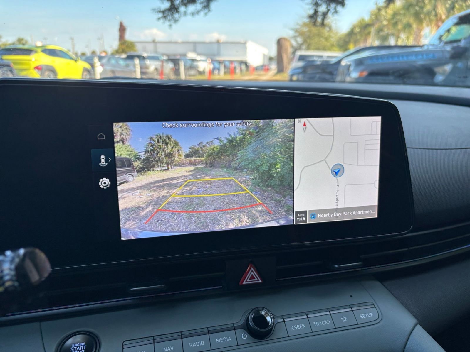 Used 2025 Hyundai Elantra Limited image 17