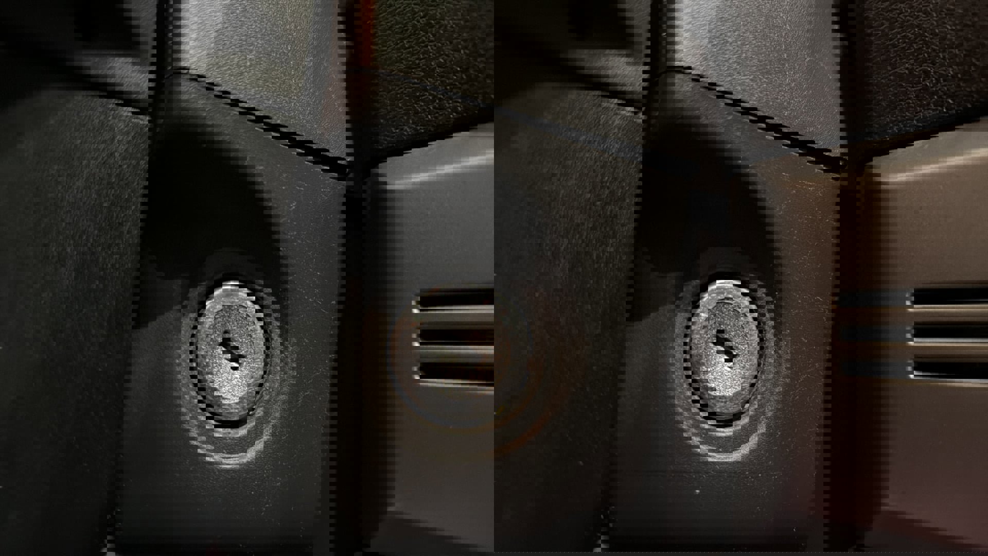 Used 2013 Ford F150 Raptor w/ Luxury Equipment Group image 24