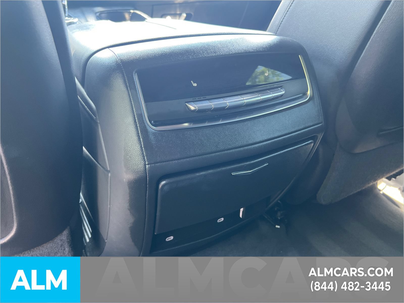 Used 2022 Cadillac Escalade ESV Sport AWD/4WD image 30