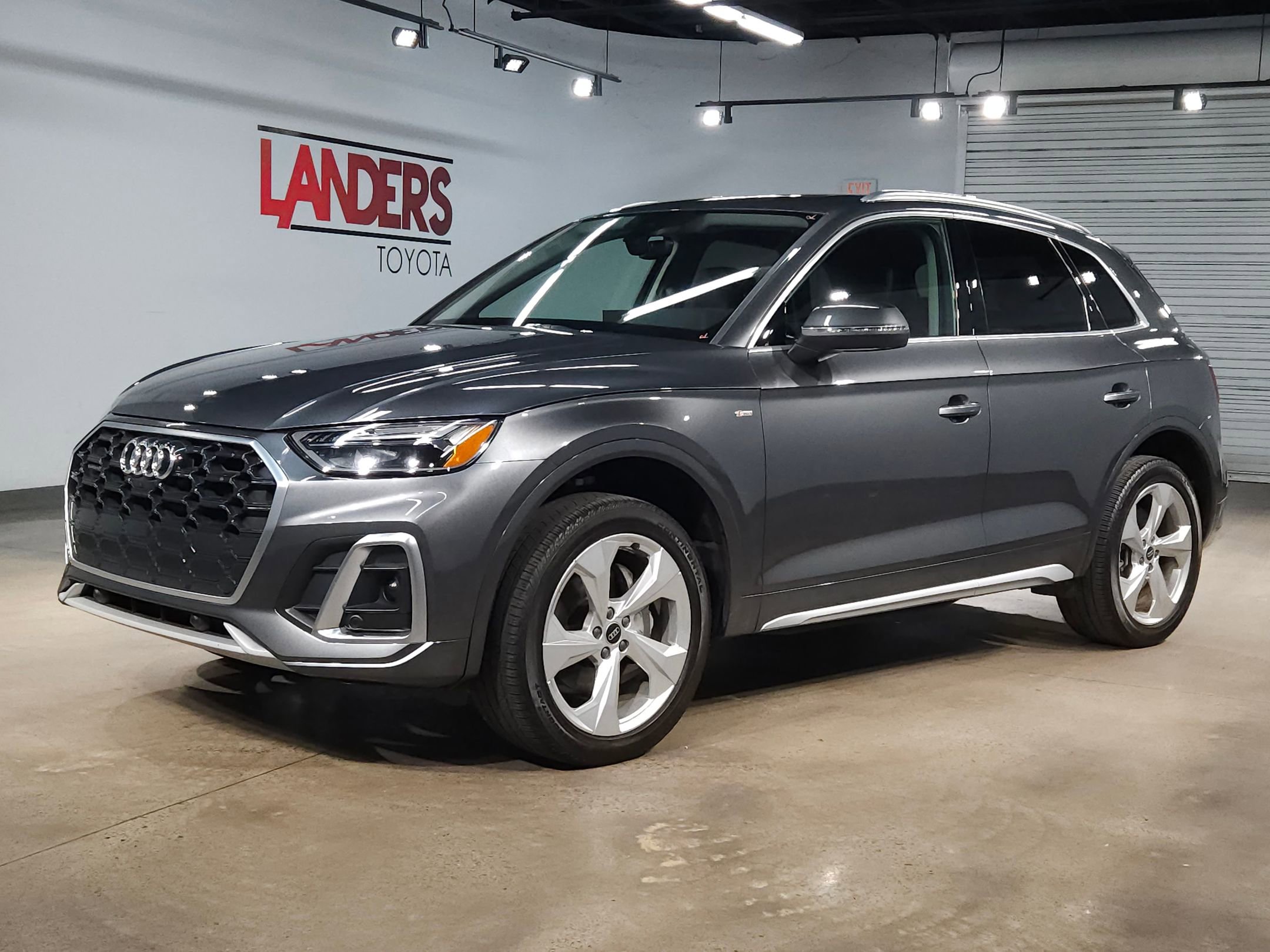 Used 2023 Audi Q5 2.0T Premium Plus image 3