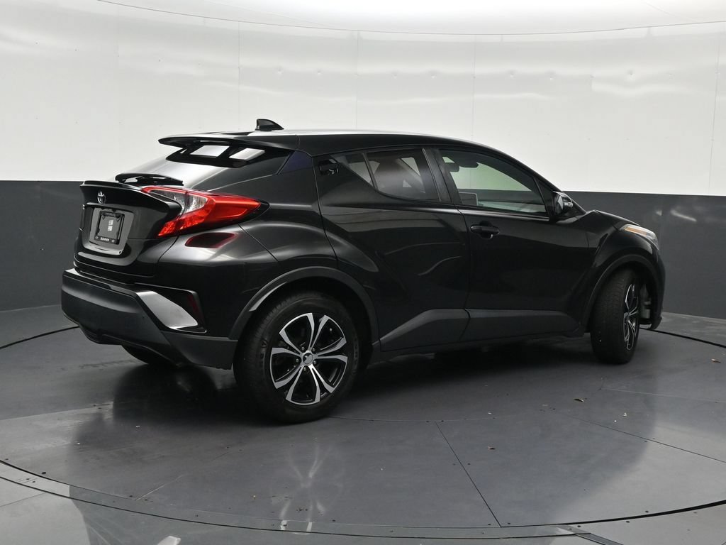 Used 2021 Toyota C-HR LE FWD image 5