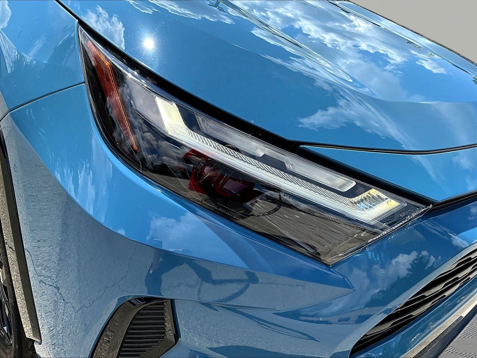Used 2022 Toyota RAV4 SE AWD/4WD image 31