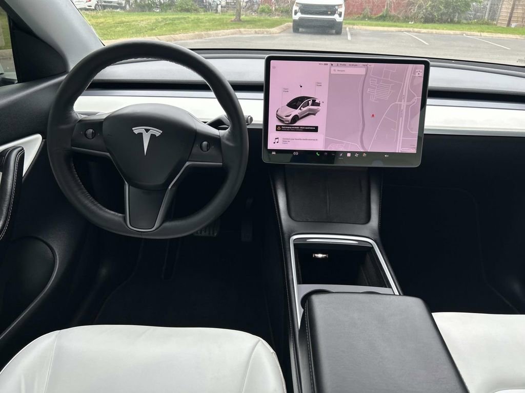 Used 2021 Tesla Model Y Long Range AWD/4WD image 17