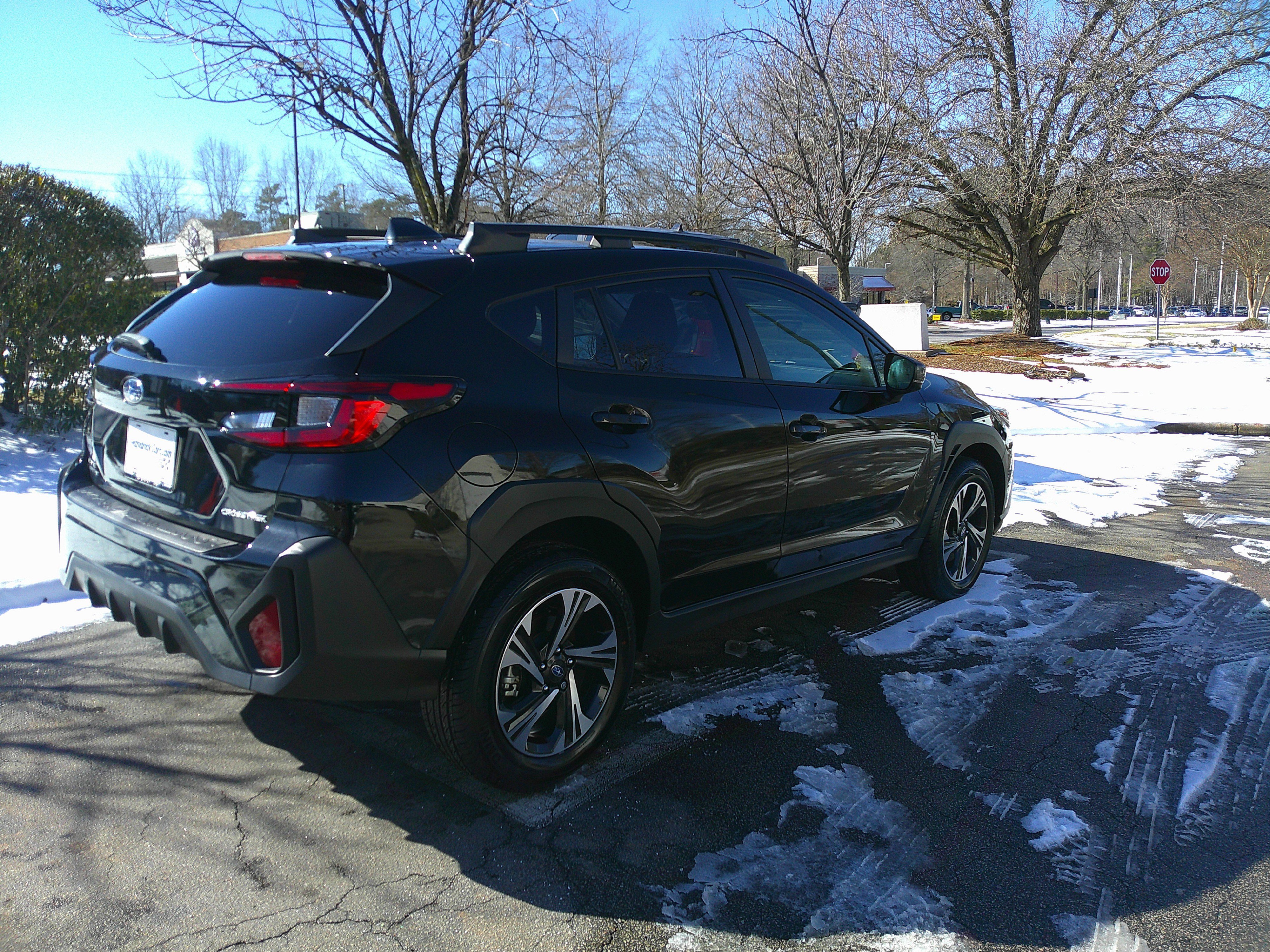 Used 2024 Subaru Crosstrek 2.0i Premium w/ Crosstrek Mirror Package image 13