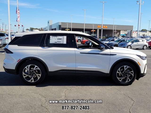 New 2026 Lincoln Nautilus Premier w/ Jet Appearance Package AWD/4WD image 2