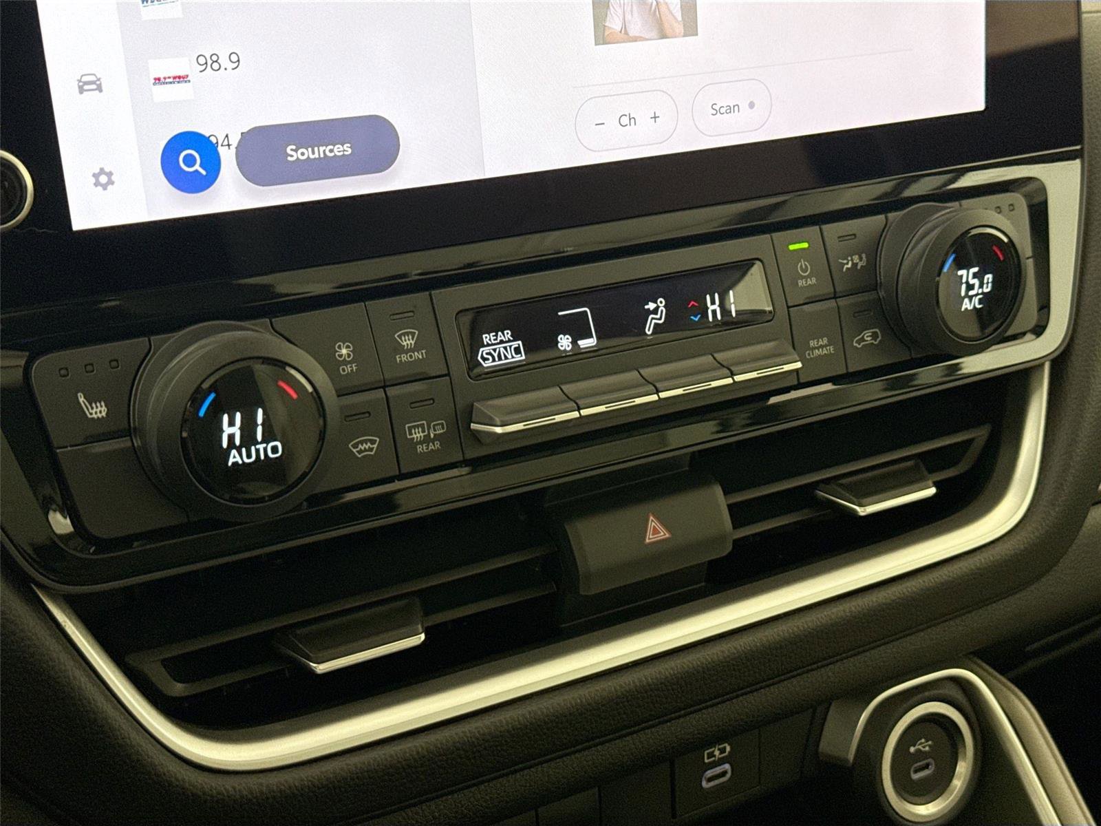 Certified 2024 Toyota Grand Highlander XLE image 27