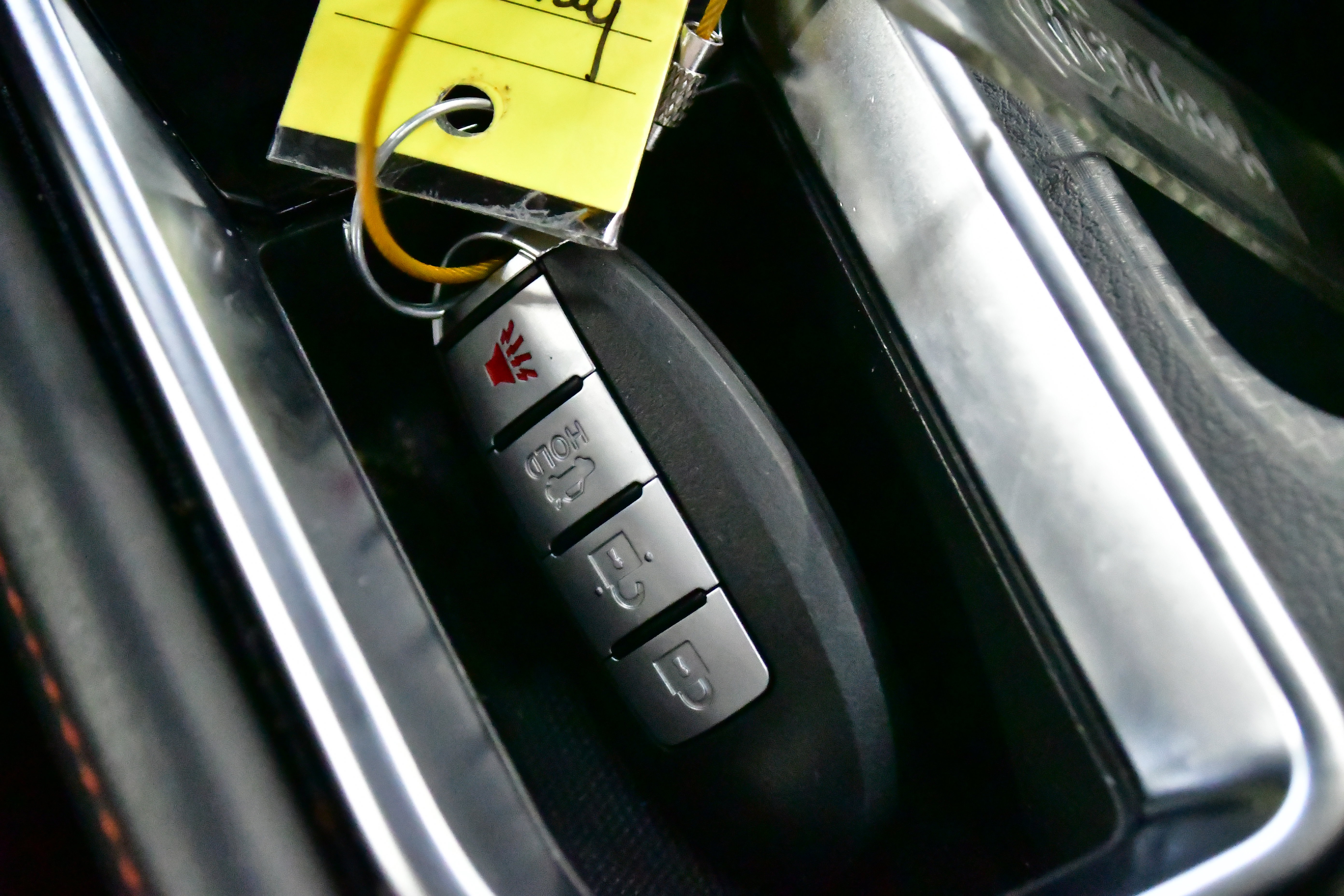 Used 2025 Nissan Sentra SR w/ SR Premium Package image 32