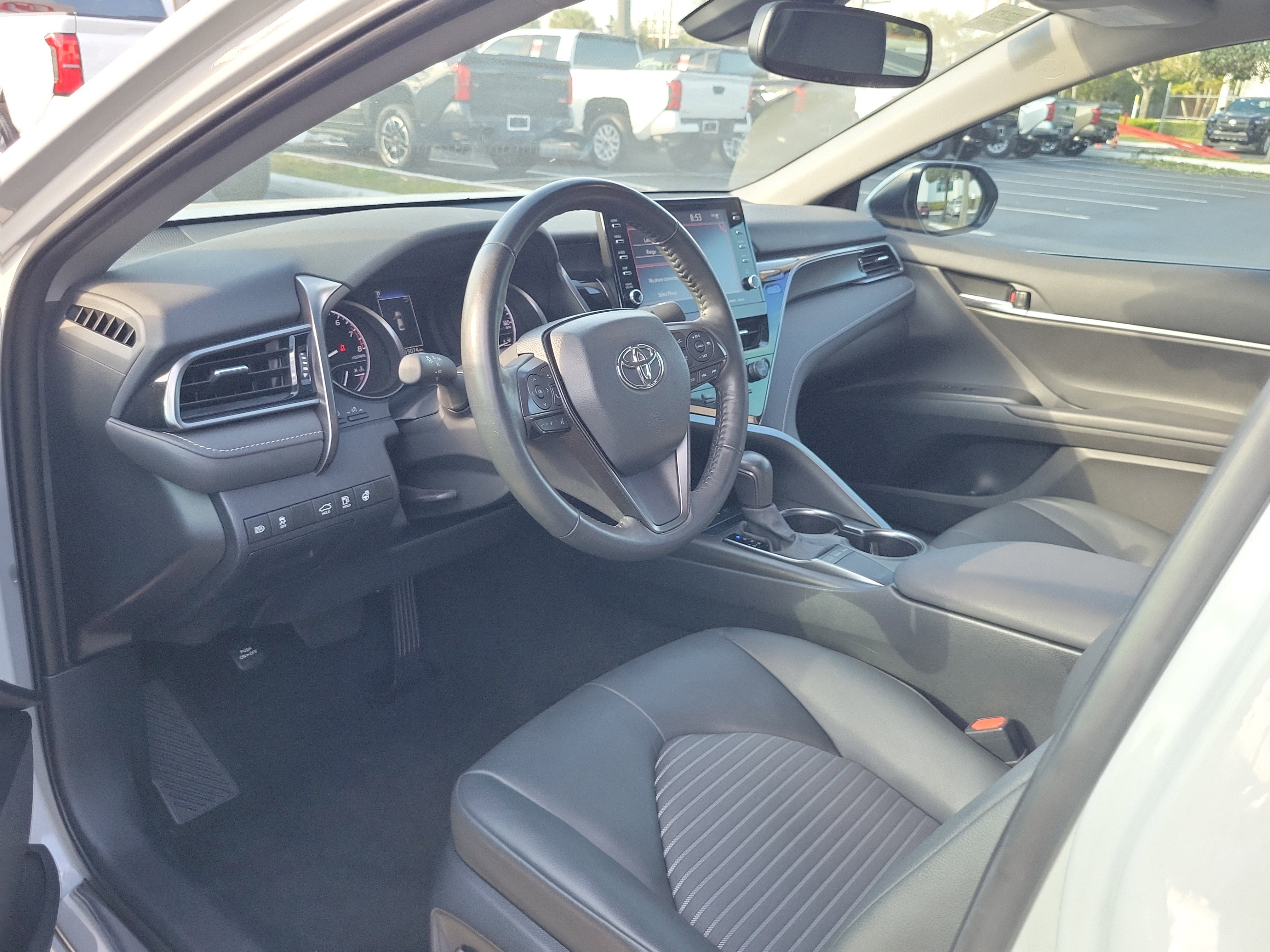 Used 2024 Toyota Camry SE w/ Cold Weather Package FWD image 19