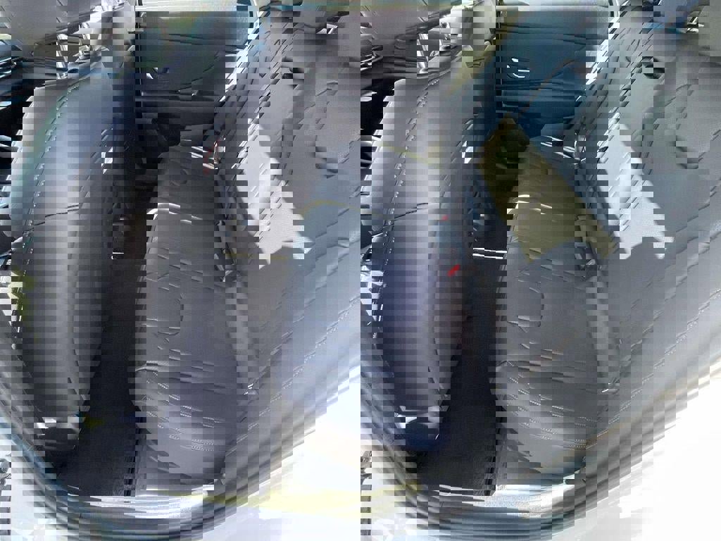 New 2026 Hyundai Elantra Limited image 33