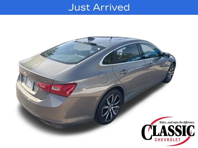 Used 2017 Chevrolet Malibu LT w/ Leather Package image 23