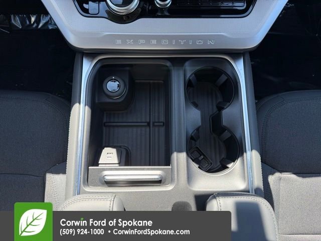 New 2026 Ford Expedition Active AWD/4WD image 28