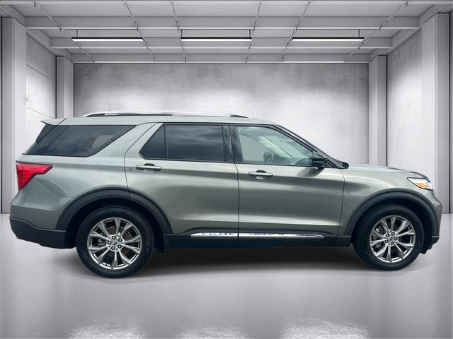 Used 2020 Ford Explorer Limited RWD image 2