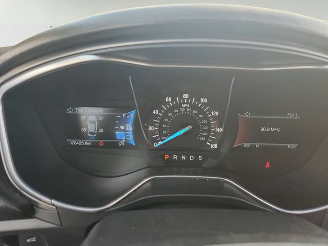 Used 2017 Ford Fusion SE w/ Fusion SE Technology Package FWD image 10