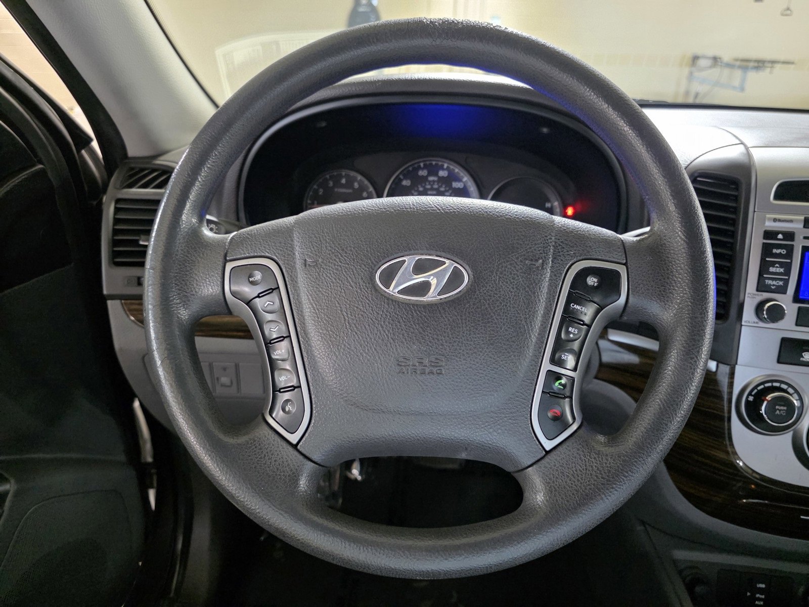 Used 2011 Hyundai Santa Fe GLS image 28